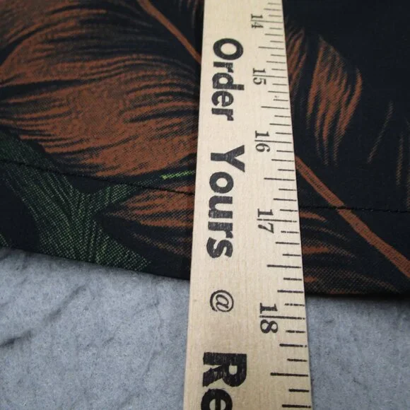 Quiksilver Men's Tropical Black Board Shorts - Picture 8 of 9